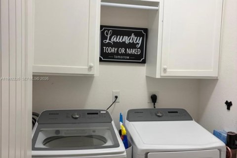 Casa en venta en Homestead, Florida, 3 dormitorios, 157.93 m2 № 2055404 - foto 17