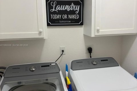 Casa en venta en Homestead, Florida, 3 dormitorios, 157.93 m2 № 2055404 - foto 21