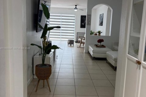 Casa en venta en Homestead, Florida, 3 dormitorios, 157.93 m2 № 2055404 - foto 29