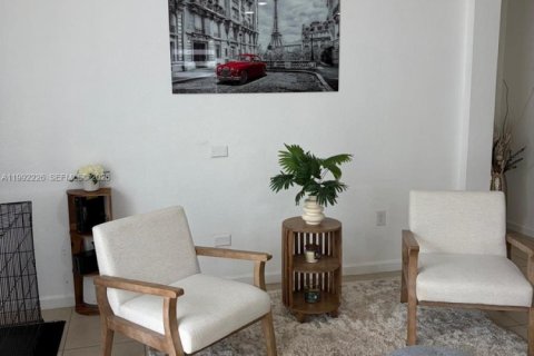 Casa en venta en Homestead, Florida, 3 dormitorios, 157.93 m2 № 2055404 - foto 12