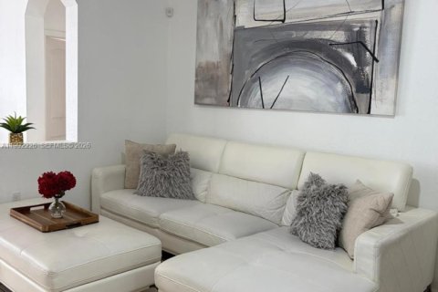 Casa en venta en Homestead, Florida, 3 dormitorios, 157.93 m2 № 2055404 - foto 16