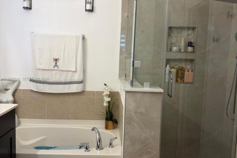 Casa en venta en Homestead, Florida, 3 dormitorios, 157.93 m2 № 2055404 - foto 4