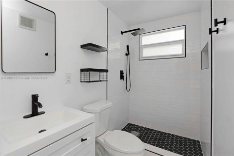 Casa en venta en Miami, Florida, 4 dormitorios, 160.81 m2 № 1890271 - foto 22