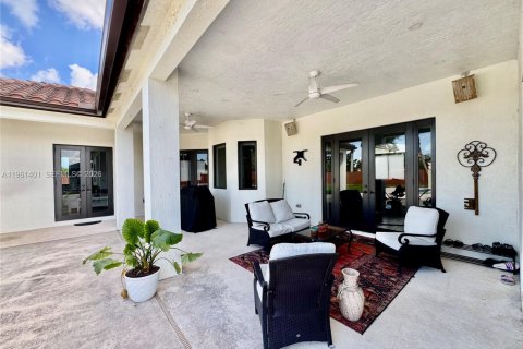 Купить виллу или дом в Хомстед, Флорида 5 спален, 267.93м2, № 2023303 - фото 14