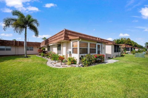 House in Delray Beach, Florida 1 bedroom, 66.89 sq.m. № 1222775 - photo 1