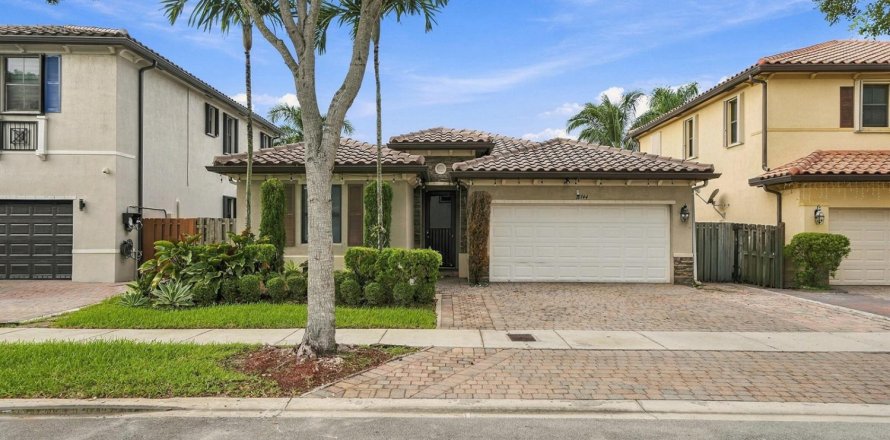 Villa ou maison à Miami, Floride 3 chambres, 171.31 m2 № 2376202
