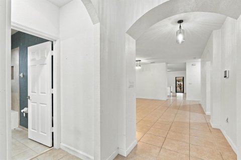 Villa ou maison à louer à Miami, Floride: 3 chambres, 171.31 m2 № 2376202 - photo 6