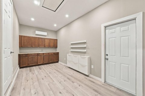 Villa ou maison à louer à Miami, Floride: 3 chambres, 171.31 m2 № 2376202 - photo 14