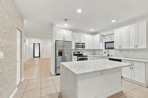 Villa ou maison à louer à Miami, Floride: 3 chambres, 171.31 m2 № 2376202 - photo 16