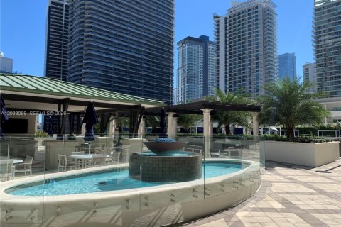 Condo in Miami, Florida, 2 bedrooms  № 2077956 - photo 13