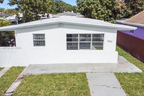 Villa ou maison à Miami, Floride 4 chambres № 2041063