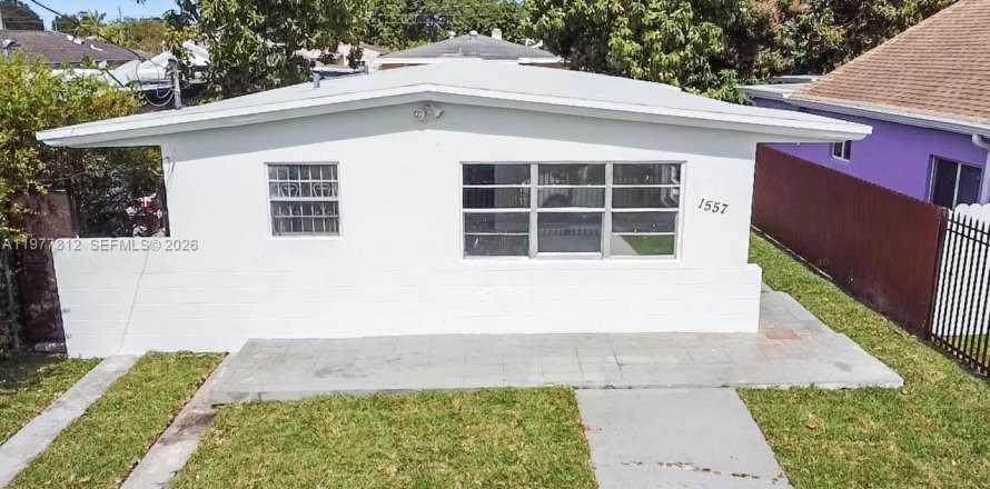 Villa ou maison à Miami, Floride 4 chambres № 2041063