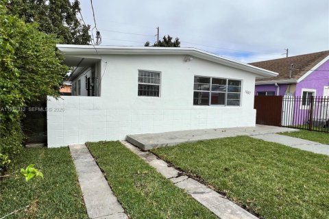 Villa ou maison à vendre à Miami, Floride: 4 chambres № 2041063 - photo 3
