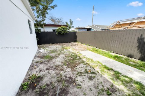 Villa ou maison à vendre à Miami, Floride: 4 chambres № 2041063 - photo 19