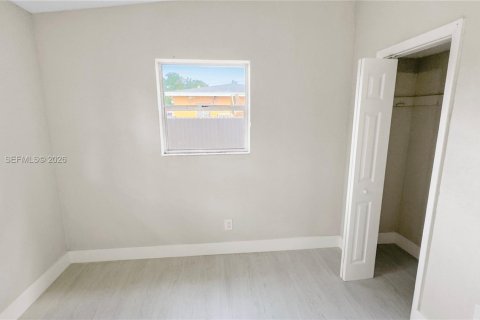 Villa ou maison à vendre à Miami, Floride: 4 chambres № 2041063 - photo 16