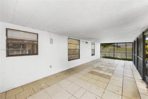 House in Royal Palm Beach, Florida 3 bedrooms, 142.33 sq.m. № 1964408 - photo 28