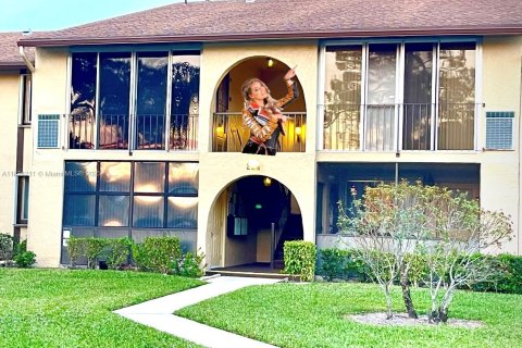 Condo in Greenacres, Florida, 2 bedrooms  № 1790637 - photo 1