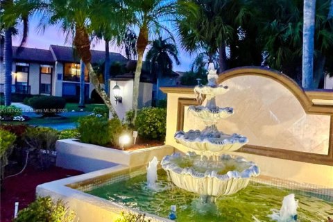 Condo in Greenacres, Florida, 2 bedrooms  № 1790637 - photo 27