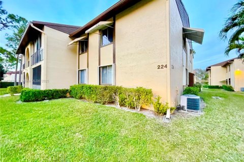Condo in Greenacres, Florida, 2 bedrooms  № 1790637 - photo 26