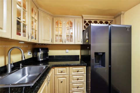 Купить кондоминиум в Авентура, Флорида 2 спальни, 92.53м2, № 1895321 - фото 21