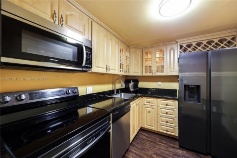 Купить кондоминиум в Авентура, Флорида 2 спальни, 92.53м2, № 1895321 - фото 23
