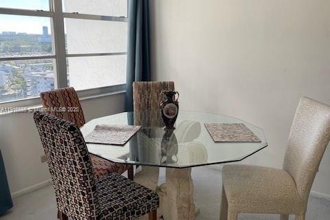 Copropriété à vendre à Sunny Isles Beach, Floride: 1 chambre, 102.56 m2 № 2062038 - photo 17