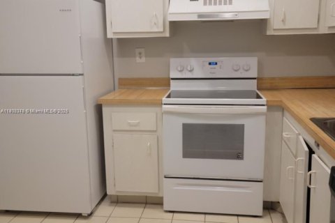 Copropriété à vendre à North Lauderdale, Floride: 1 chambre, 75.25 m2 № 1935505 - photo 5