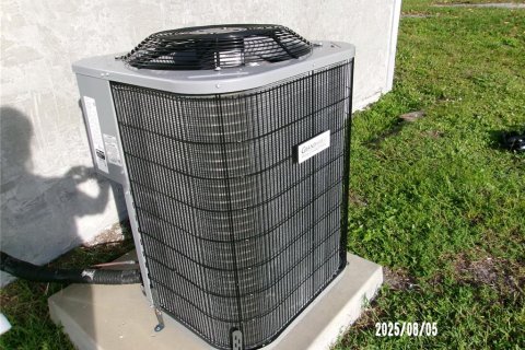 Casa en venta en Punta Gorda, Florida, 2 dormitorios, 71.35 m2 № 1869149 - foto 4