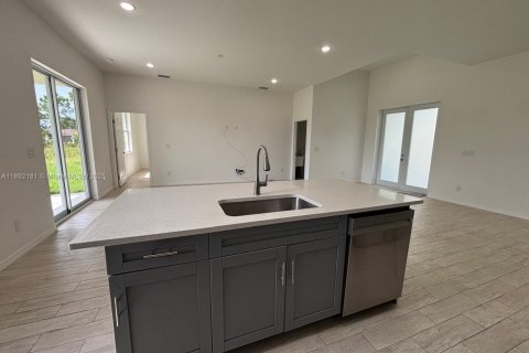 Снять в аренду виллу или дом в Лихай-Эйкерс, Флорида 4 спальни, № 1946356 - фото 9