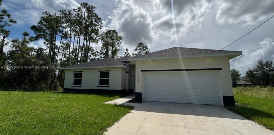 Дом в Лихай-Эйкерс, Флорида 4 спальни № 1946356