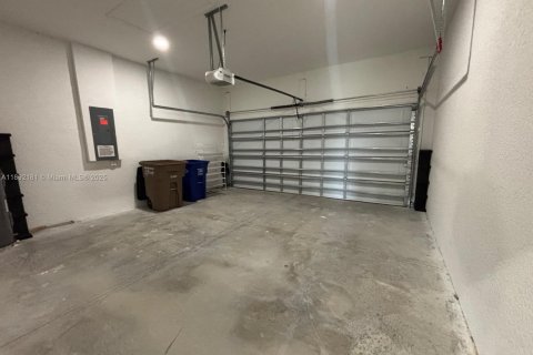 Снять в аренду виллу или дом в Лихай-Эйкерс, Флорида 4 спальни, № 1946356 - фото 24