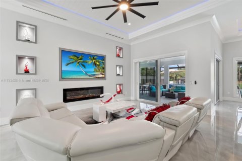 Casa en venta en Naples, Florida, 3 dormitorios, 238.29 m2 № 1706785 - foto 13