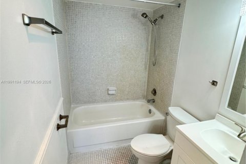 Снять в аренду кондоминиум в Лодерхилл, Флорида 2 спальни, 90.3м2, № 2063385 - фото 17