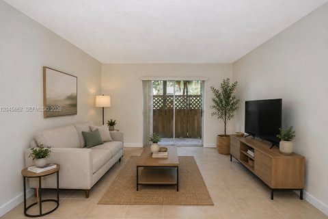 Copropriété à louer à Miami, Floride: 2 chambres, 83.7 m2 № 2242932 - photo 2