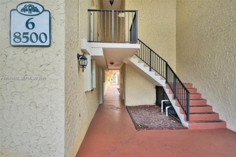 Copropriété à louer à Miami, Floride: 2 chambres, 83.7 m2 № 2242932 - photo 30