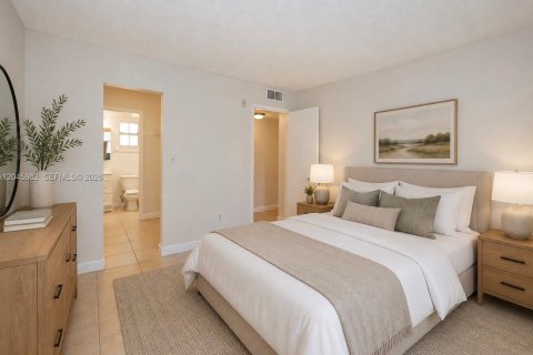 Copropriété à louer à Miami, Floride: 2 chambres, 83.7 m2 № 2242932 - photo 16