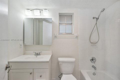 Copropriété à louer à Miami, Floride: 2 chambres, 83.7 m2 № 2242932 - photo 14