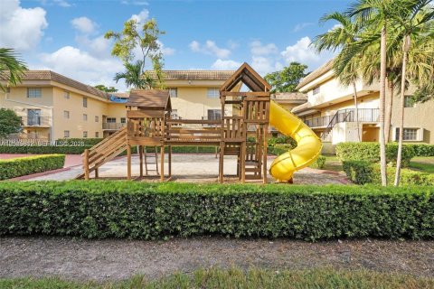 Copropriété à louer à Miami, Floride: 2 chambres, 83.7 m2 № 2242932 - photo 25