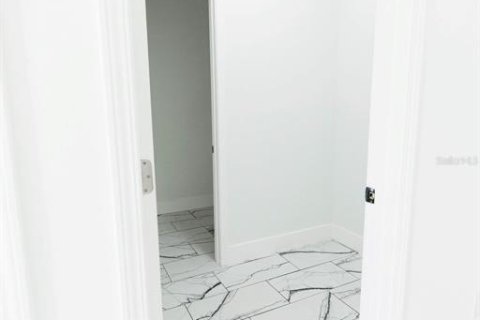 Casa en venta en Apopka, Florida, 3 dormitorios, 189.43 m2 № 2157785 - foto 13