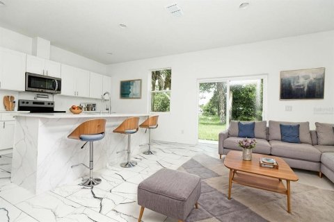 Casa en venta en Apopka, Florida, 3 dormitorios, 189.43 m2 № 2157785 - foto 8