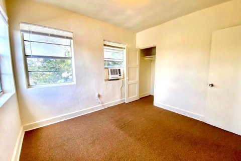 Apartamento en alquiler en West Palm Beach, Florida, 1 dormitorio, 55.74 m2 № 1225917 - foto 1