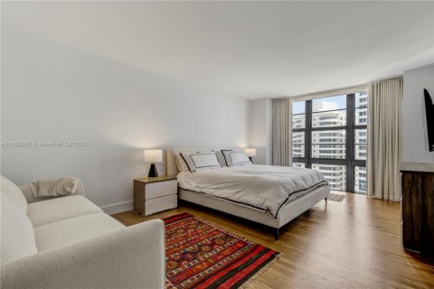 Copropriété à vendre à Miami Beach, Floride: 3 chambres, 266.44 m2 № 1950154 - photo 29
