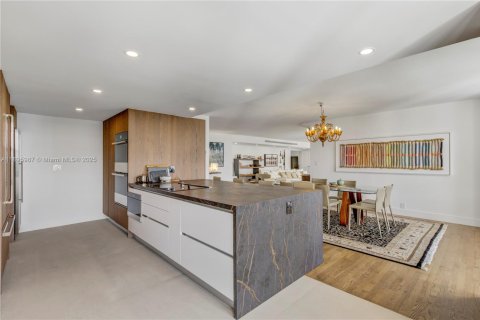 Copropriété à vendre à Miami Beach, Floride: 3 chambres, 266.44 m2 № 1950154 - photo 8