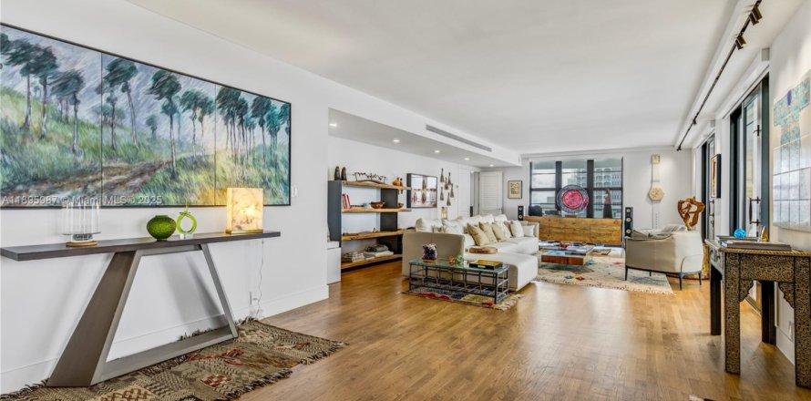 Condo à Miami Beach, Floride, 3 chambres № 1950154