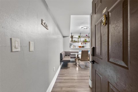 Купить кондоминиум в Мирамар, Флорида 3 спальни, 104.52м2, № 2032635 - фото 2