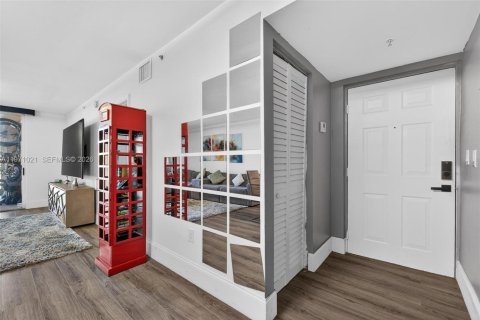 Купить кондоминиум в Мирамар, Флорида 3 спальни, 104.52м2, № 2032635 - фото 4