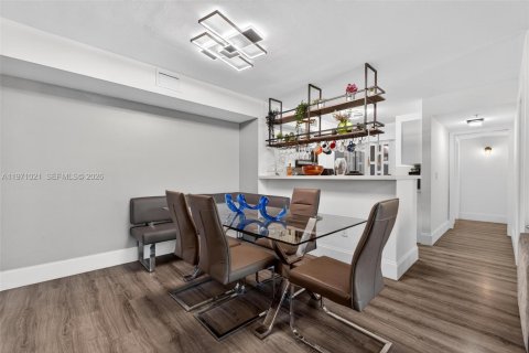 Купить кондоминиум в Мирамар, Флорида 3 спальни, 104.52м2, № 2032635 - фото 5