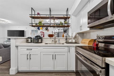 Купить кондоминиум в Мирамар, Флорида 3 спальни, 104.52м2, № 2032635 - фото 12