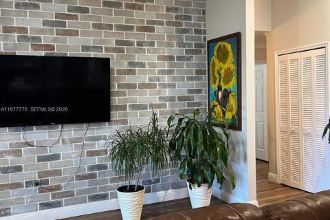 Casa en venta en Miami, Florida, 3 dormitorios, 133.5 m2 № 2042360 - foto 13