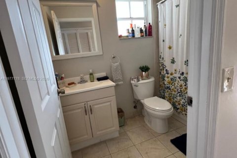 Casa en venta en Miami, Florida, 3 dormitorios, 133.5 m2 № 2042360 - foto 24